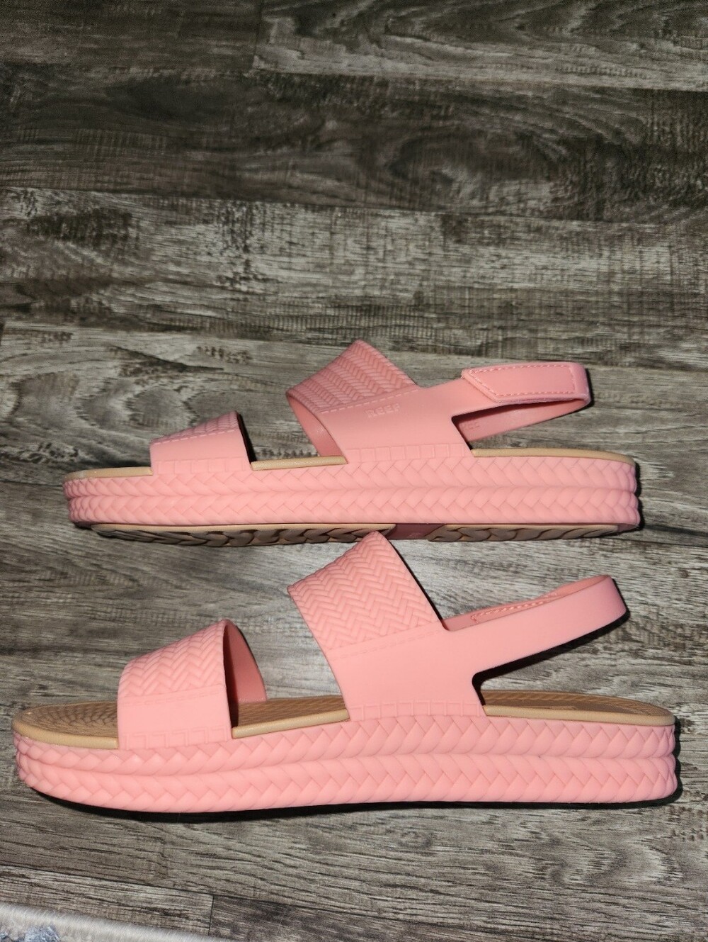 Reef Water Vista Coral Sandals